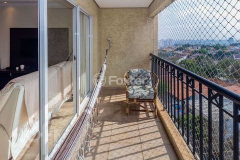 Image 6 - 895141