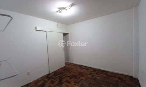 Image 7 - 895147