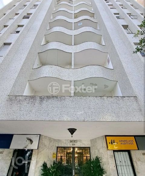 Image 2 - 895155