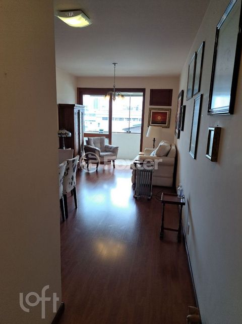 Image 3 - 895166