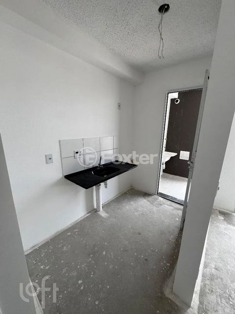 Image 4 - 895174