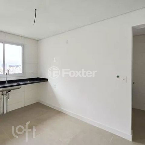 Image 6 - 895181