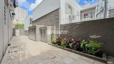Image 4 - 895196