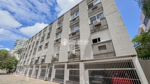 Image 8 - 895196