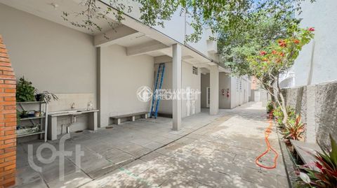 Image 1 - 895196