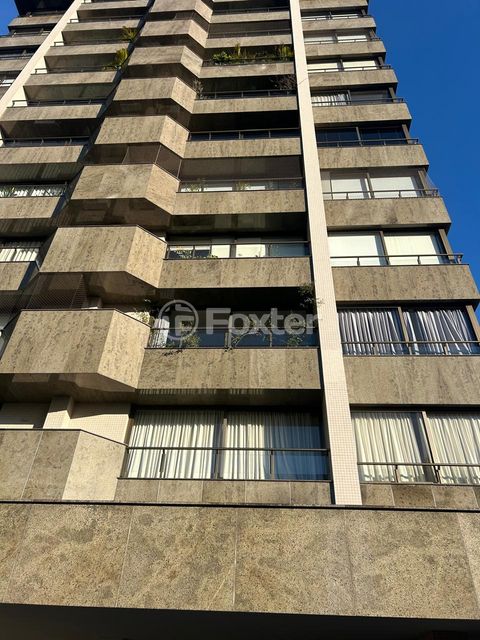 Image 0 - 895200