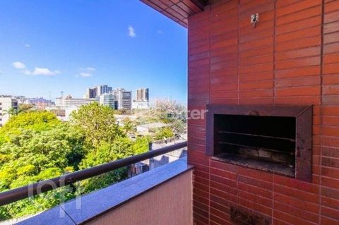 Image 8 - 895225