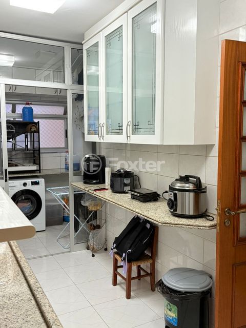 Image 8 - 895230