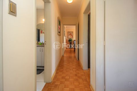 Image 8 - 895317