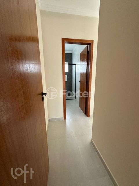 Image 6 - 895322
