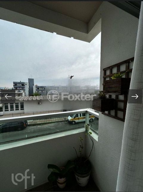 Image 3 - 895352