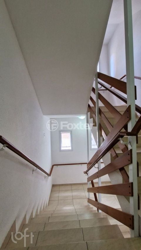 Image 3 - 895374