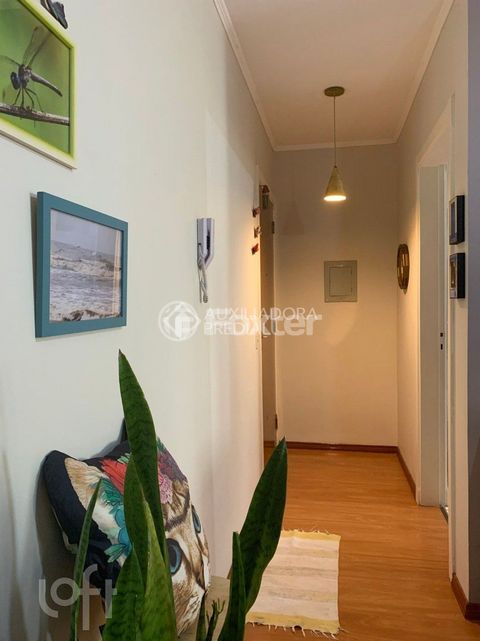 Image 3 - 895459