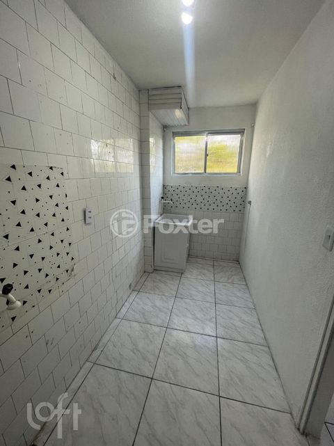 Image 11 - 895515