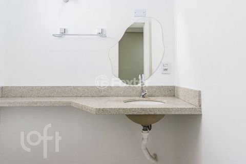 Image 9 - 895518