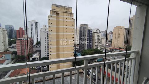 Image 8 - 895602
