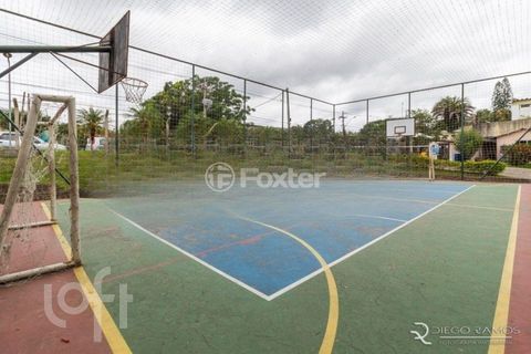 Image 17 - 895611
