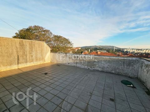 Image 14 - 895614