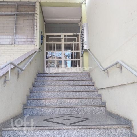 Image 5 - 895628