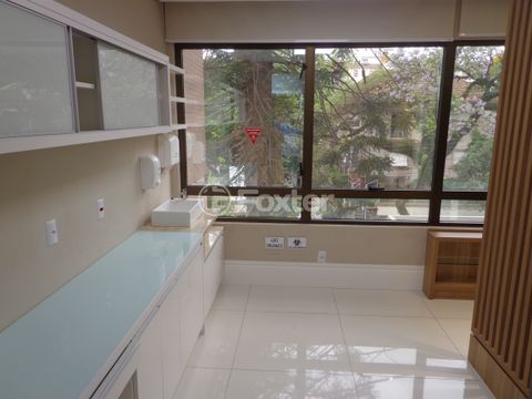 Image 7 - 895634