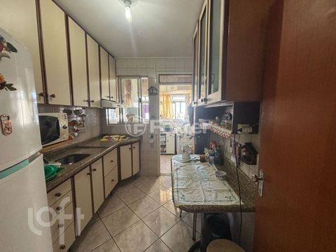 Image 8 - 895639