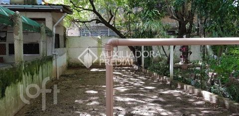 Image 11 - 895642