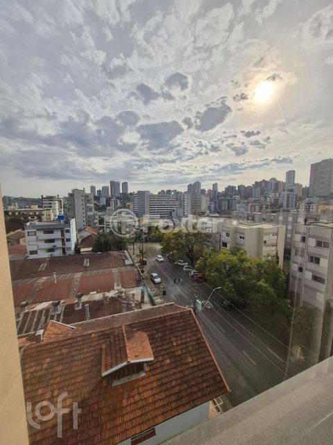 Image 4 - 895653