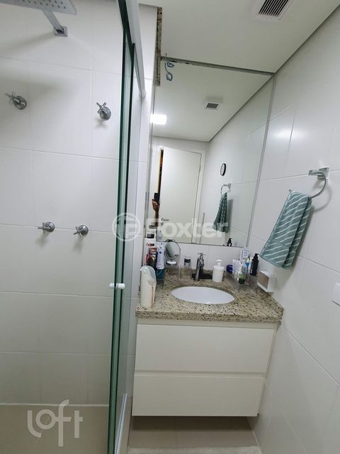 Image 11 - 895660