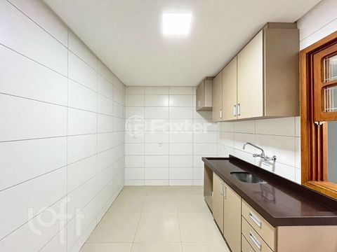 Image 10 - 895661
