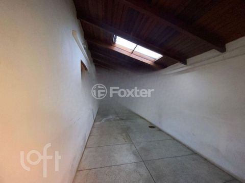 Image 8 - 895662