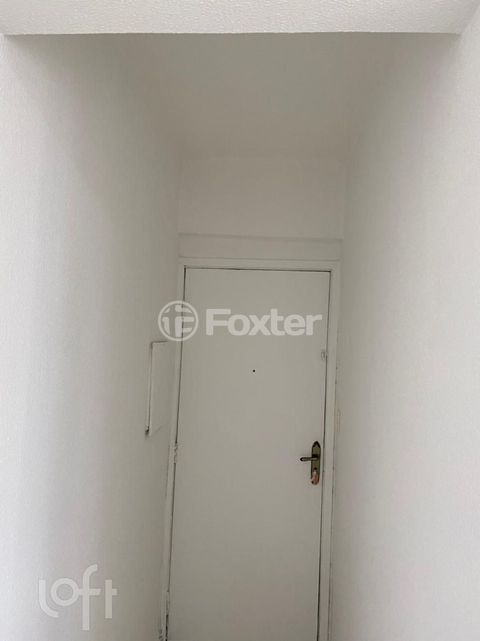 Image 3 - 895670