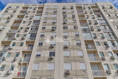 Image 5 - 895672