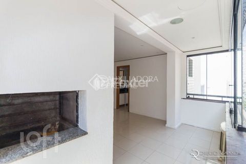 Image 3 - 895679