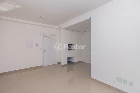 Image 7 - 895681