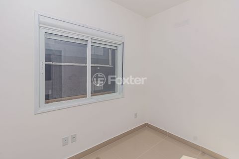 Image 19 - 895681