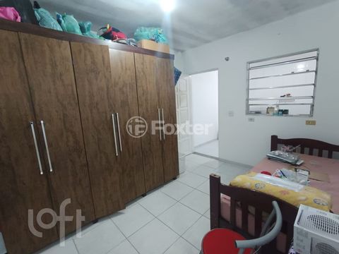 Image 7 - 895690