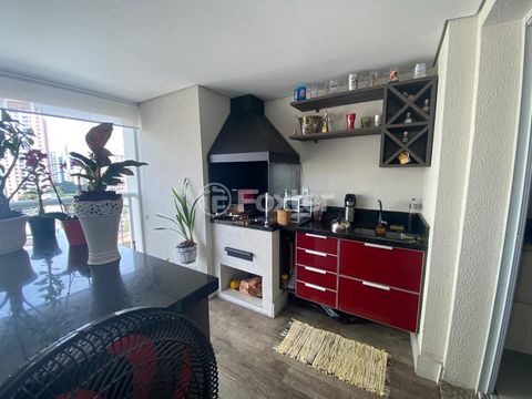 Image 4 - 895694