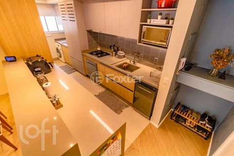 Image 7 - 895698