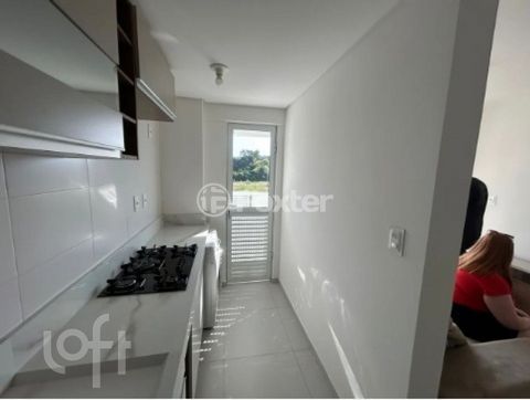 Image 7 - 895731