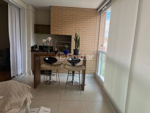 Image 3 - 895742