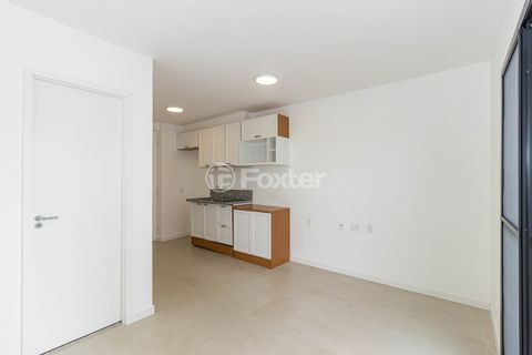 Image 7 - 895774