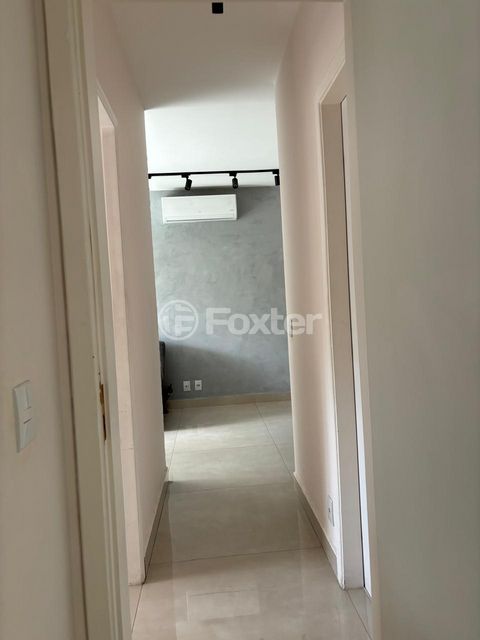 Image 2 - 895791