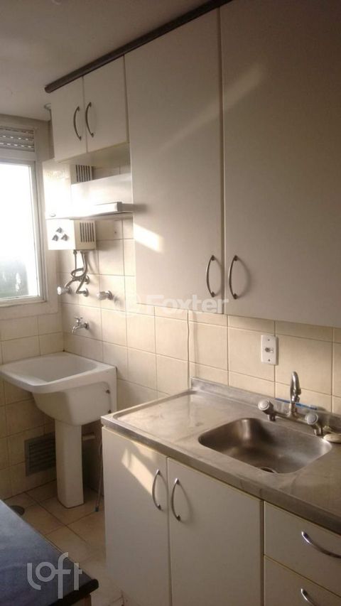 Image 4 - 895799