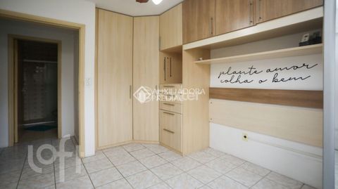 Image 7 - 895800