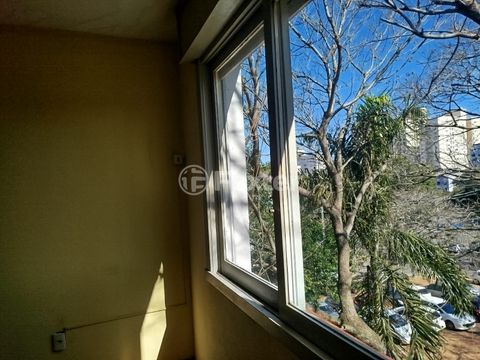 Image 3 - 895806