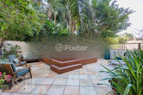Image 9 - 895826