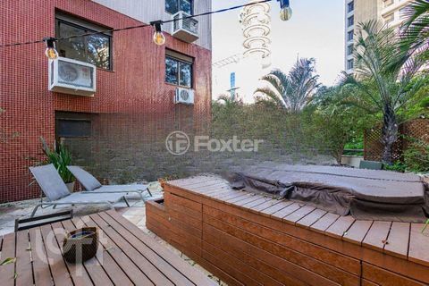 Image 10 - 895826