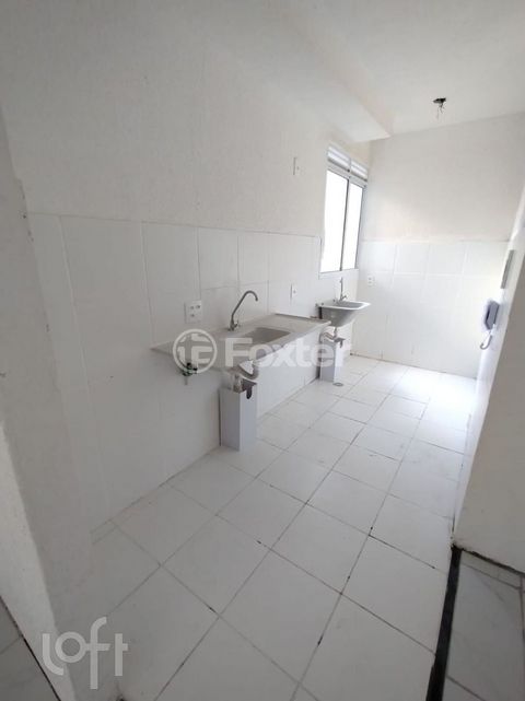 Image 8 - 895830
