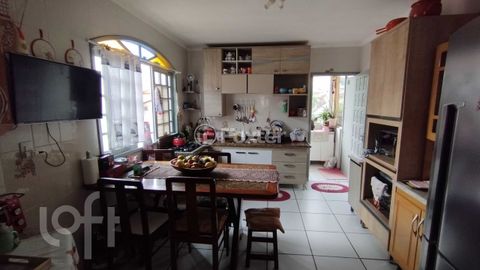 Image 8 - 895843