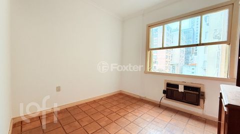 Image 19 - 895856